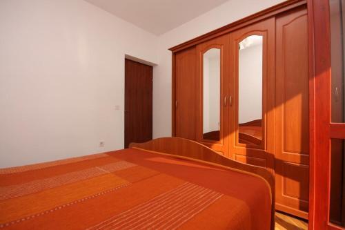 Family Friendly Seaside Apartments Vrsi - Mulo (zadar) - 6155