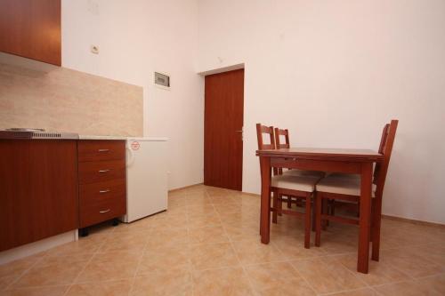 Family Friendly Seaside Apartments Vrsi - Mulo (zadar) - 6155