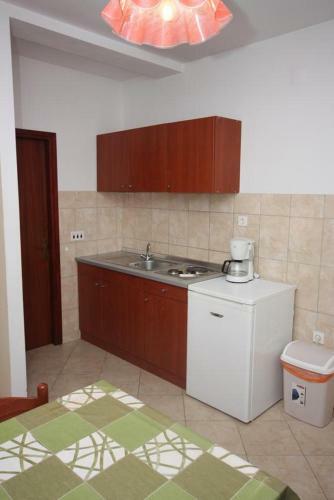 Family Friendly Seaside Apartments Vrsi - Mulo (zadar) - 6155