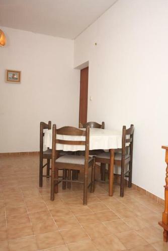 Family Friendly Seaside Apartments Vrsi - Mulo (zadar) - 6155
