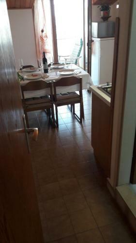 Hostal Apartments And Rooms Ana Pomer 217