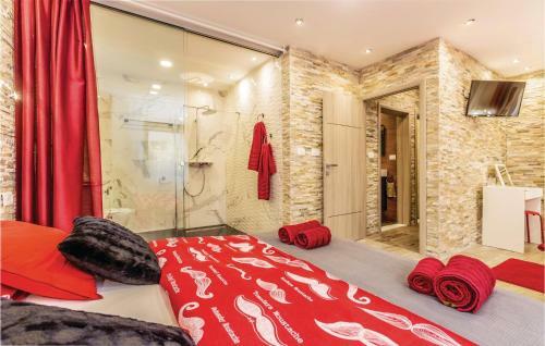 Four-bedroom Holiday Home In Vantacici