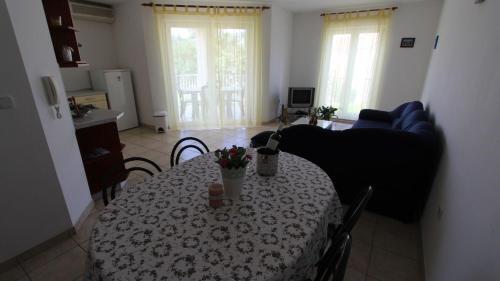 Apartment In Malinska/insel Krk 12989