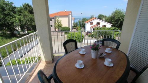 Apartment In Malinska/insel Krk 12989