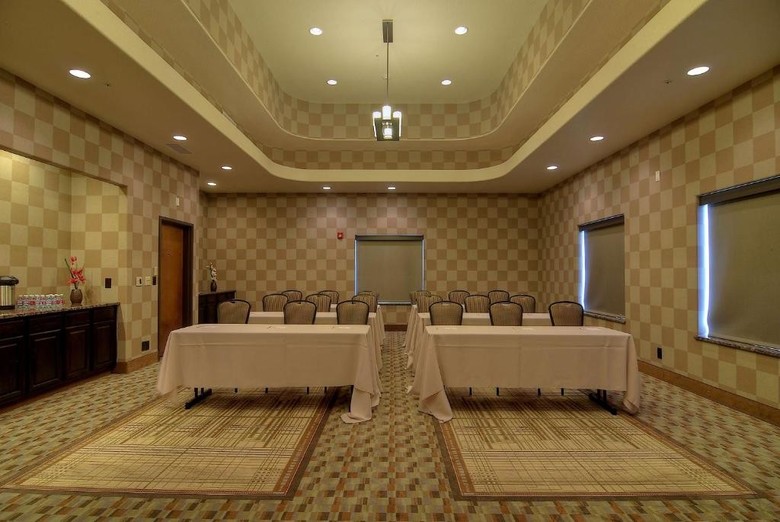 Best Western Plus Atrea Hotel