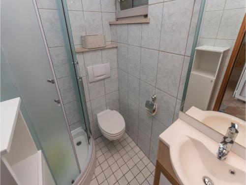 One-bedroom Apartment In Posedarje