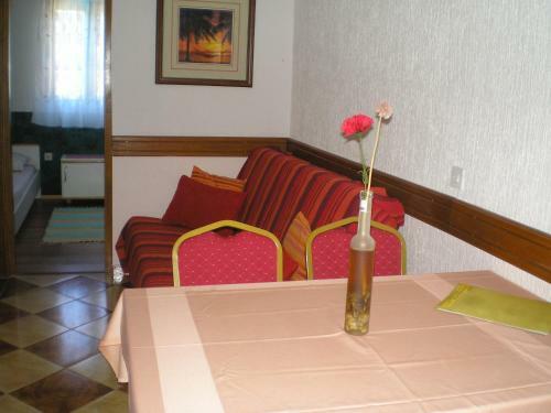 Hostal Pansion Adria Haus
