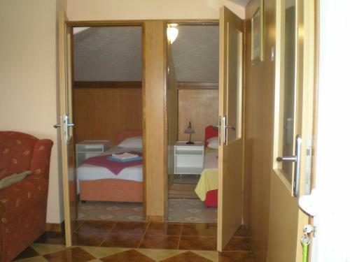 Hostal Pansion Adria Haus