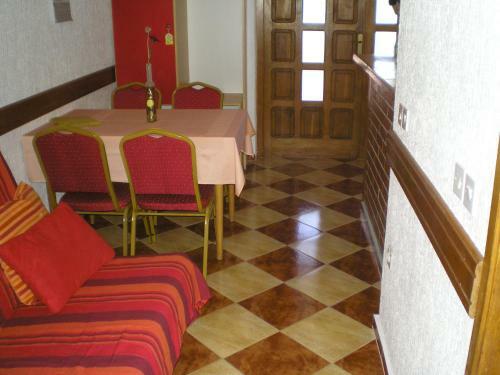 Hostal Pansion Adria Haus