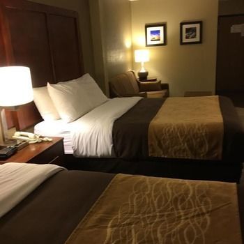 Hotel Comfort Inn & Suites