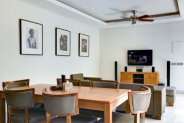 Hotel Koenokoeni Villa
