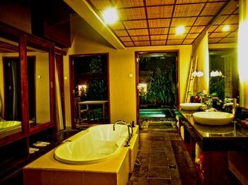 Hotel Nyuh Bali Villas