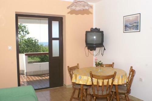 Apartment Povljana 230b