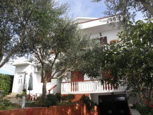 Apartments Pere