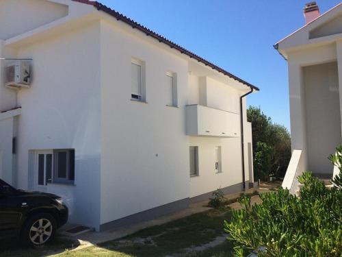 Apartment Povljana 226b