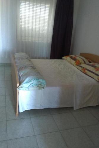 Apartments With A Parking Space Povljana (Pag) - 12169