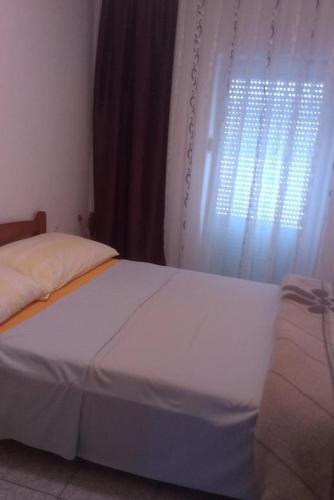 Apartments With A Parking Space Povljana (Pag) - 12169