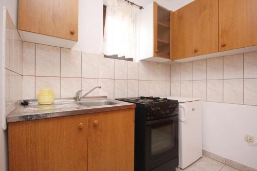 Apartments With A Parking Space Povljana (pag) - 9405