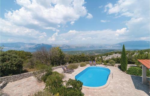 Four-bedroom Holiday Home In Praznica