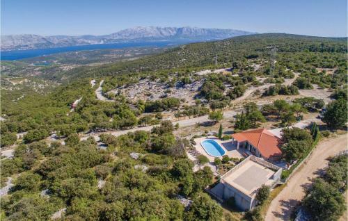 Four-bedroom Holiday Home In Praznica