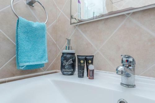 Apartment Sutomiscica 13872b