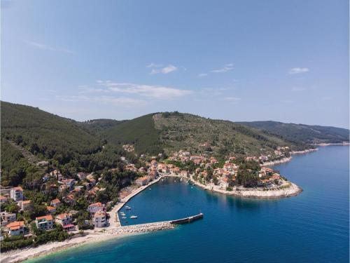 Holiday Home Prigradica 05