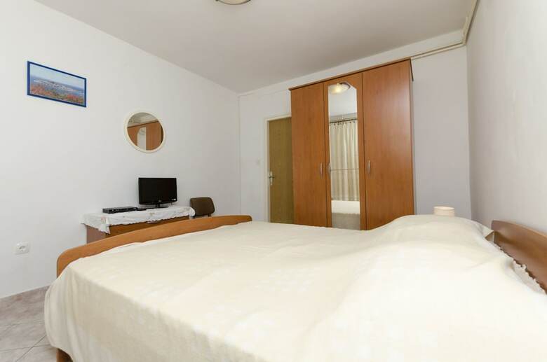 Hostal Apartments And Room Mate_ Mare