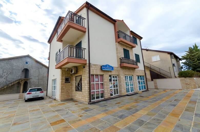 Apartments Karmen