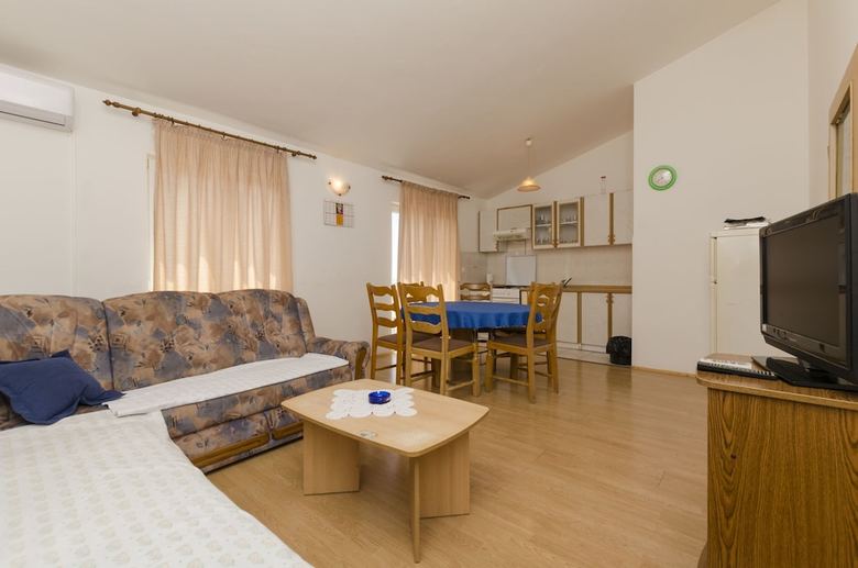 Apartments Biserka