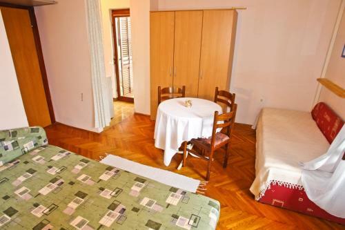 Apartments Tonkica
