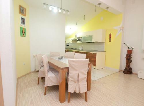 Apartment Darko 1439