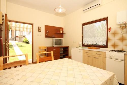 Apartment Banjole 2258b