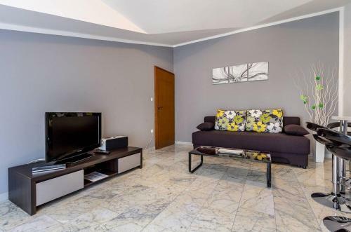Apartments Ori