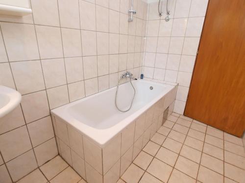 Apartments Jure 978