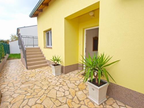 Apartments Jure 978