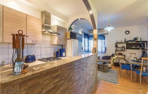 Two-bedroom Apartment In Pula