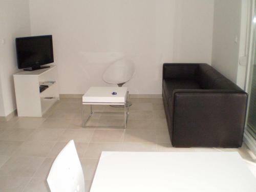 Apartments By The Sea Banjol (rab) - 12838