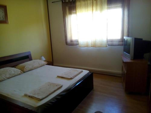 Apartments With A Parking Space Banjol (rab) - 15463