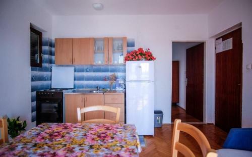 Apartments With A Parking Space Barbat (rab) - 14431