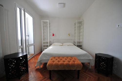 Hostal Double Room Banjol 5077a
