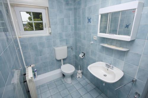 Apartments With A Parking Space Banjol (rab) - 5022