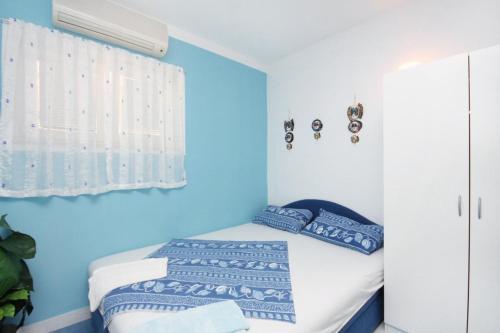 Apartments With A Parking Space Banjol (rab) - 5071