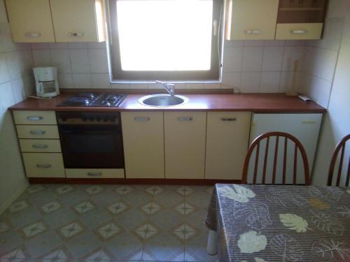 Apartment Banjol 15463b