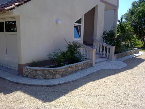 Apartment Banjol 15463b