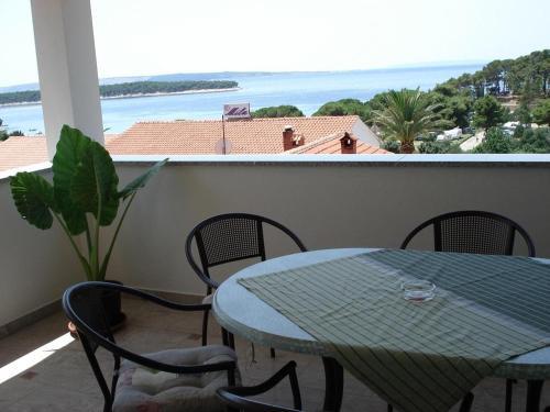 Apartment Banjol 14134a