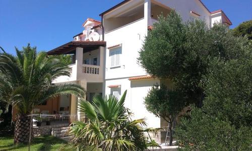 Apartment Banjol 14134a
