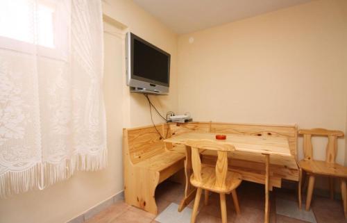 Apartments With A Parking Space Barbat (rab) - 4988