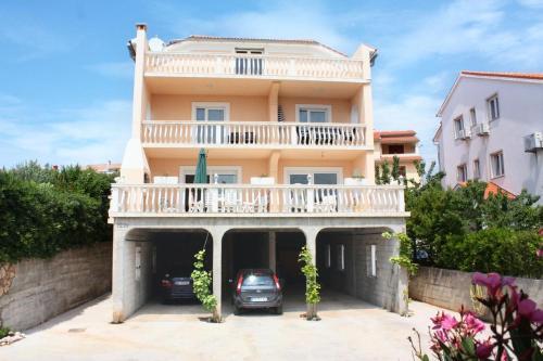 Apartments With A Parking Space Barbat (rab) - 5002