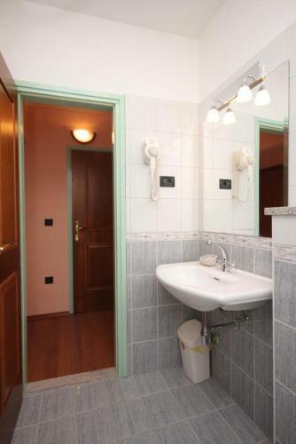 Hostal Rooms By The Sea Rabac (labin) - 3016