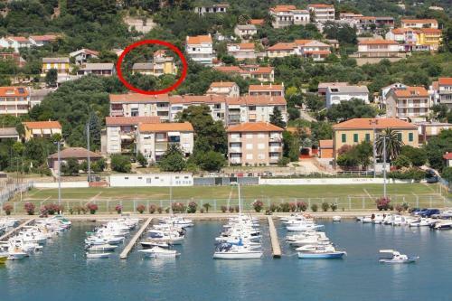 Apartment Banjol 5021a